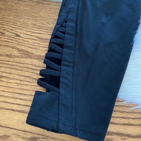 Athleta crop yoga pants size small - Picture 3 of 5